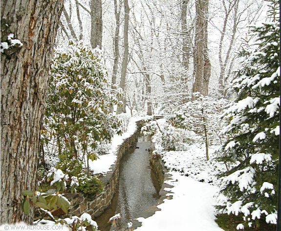 A snowy Abingdon, Virginia landscape.